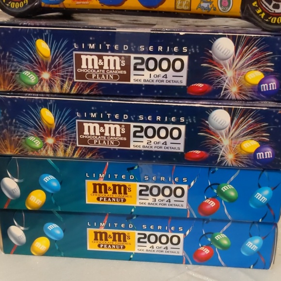 M&M Collectibles - Picture 2 of 3